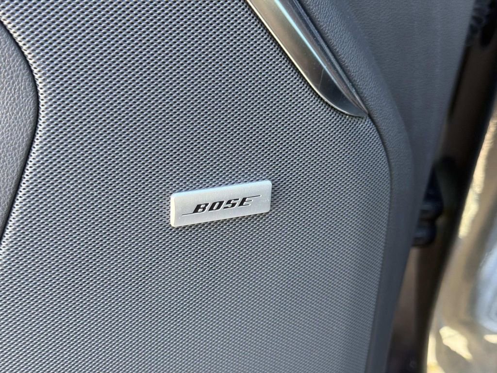 Used 2021 GMC Yukon Denali w/ Denali Premium Package image 24