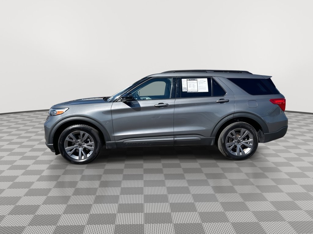 Used 2022 Ford Explorer XLT w/ XLT Sport Appearance Package AWD/4WD image 7