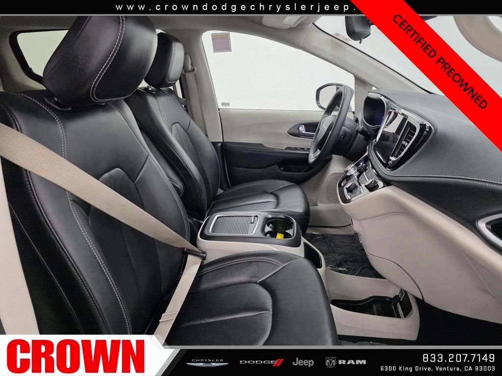 Certified 2024 Chrysler Pacifica Select image 12