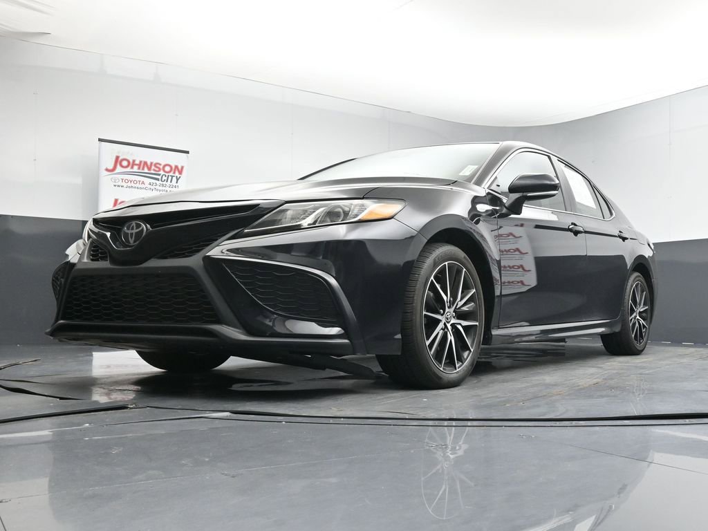 Used 2024 Toyota Camry SE FWD image 20