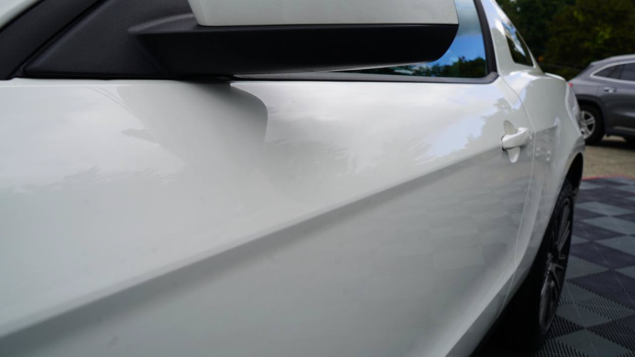 Used 2010 Ford Mustang GT RWD image 26