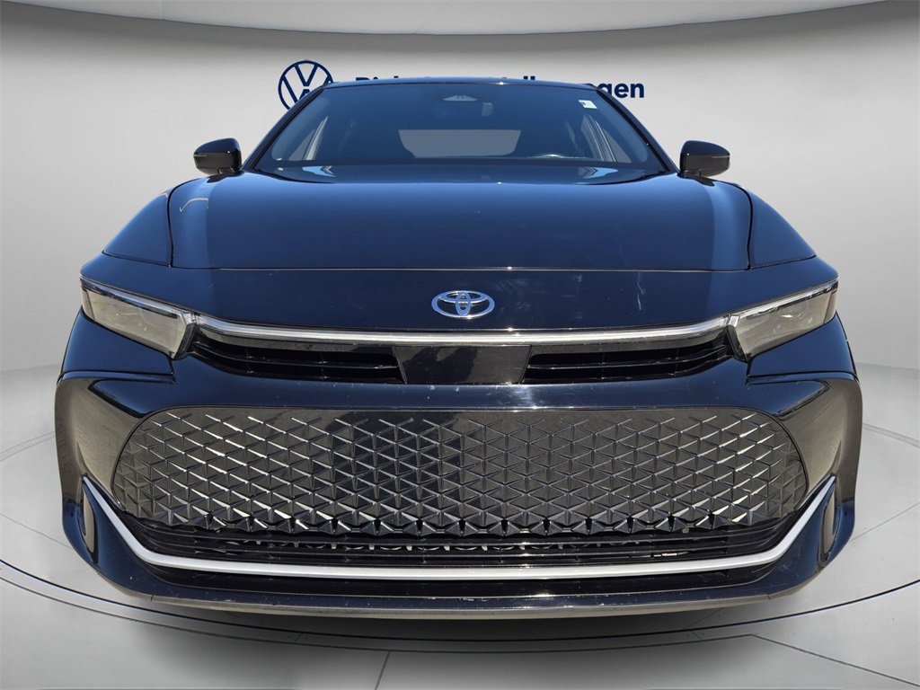 Used 2023 Toyota Crown XLE image 5