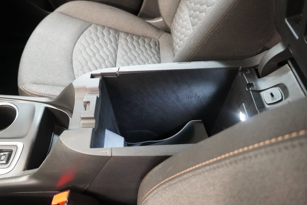 Used 2020 Chevrolet Equinox LT w/ Driver Convenience Package FWD image 25