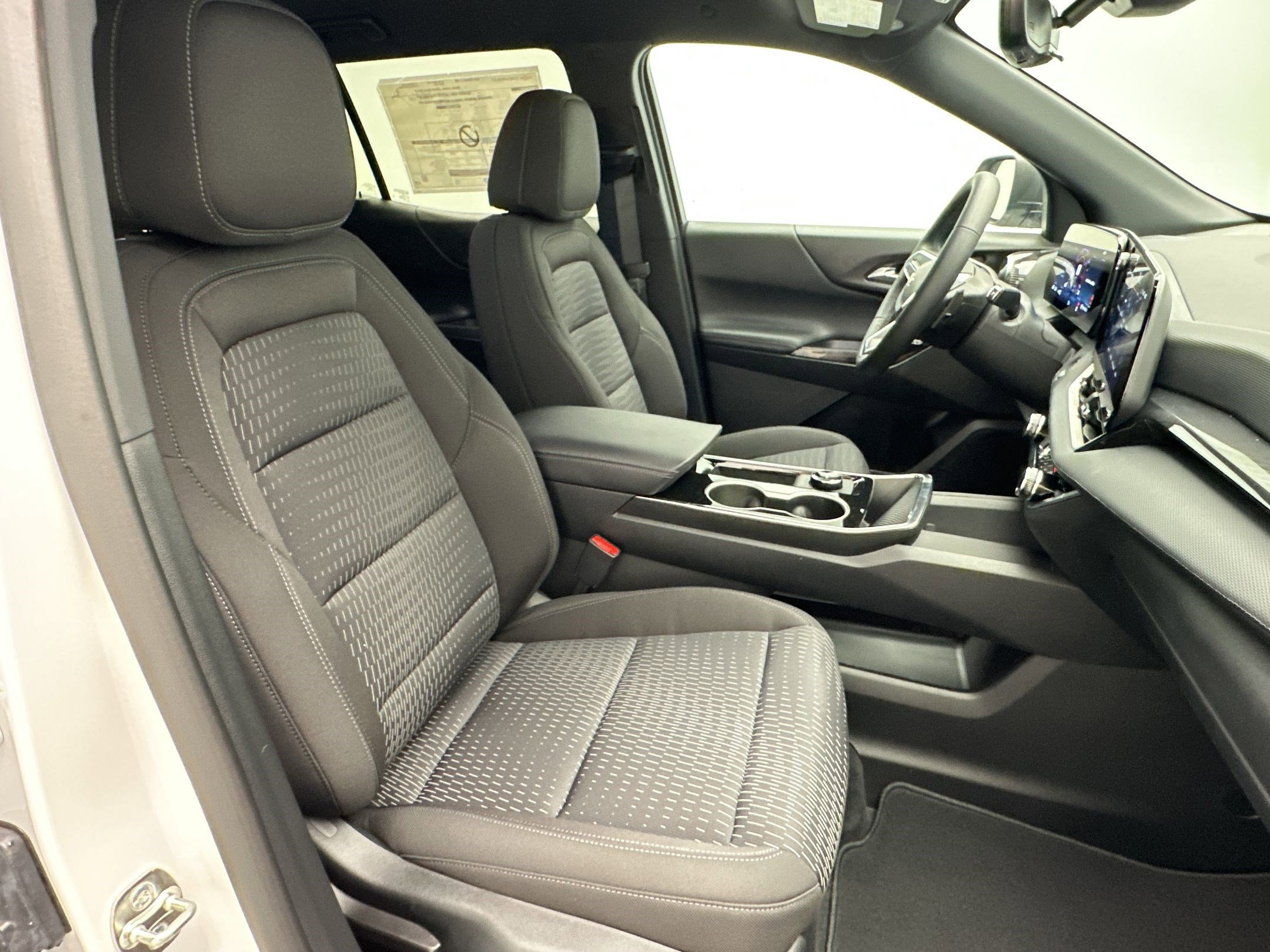 New 2026 Chevrolet Equinox LT w/ Safety and Technology Package image 28