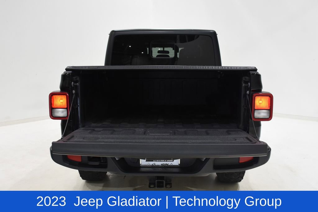 Used 2023 Jeep Gladiator Sport AWD/4WD image 6