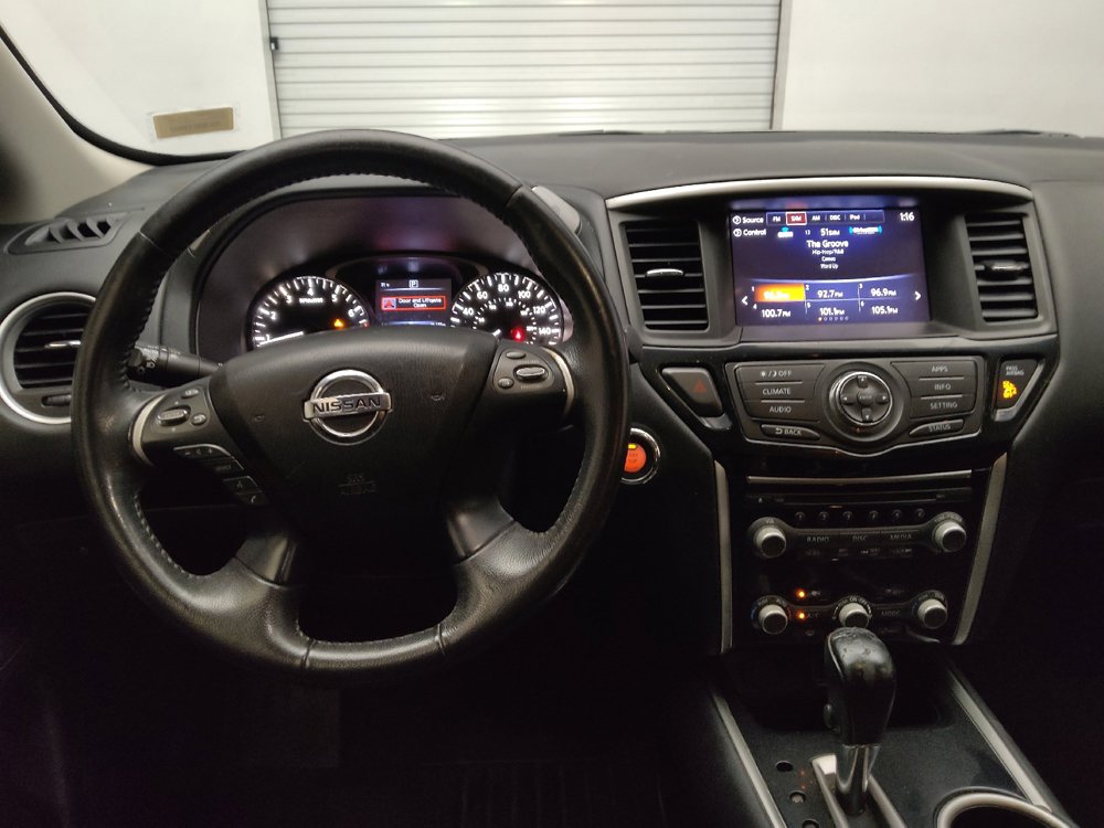 Used 2018 Nissan Pathfinder SV FWD image 22