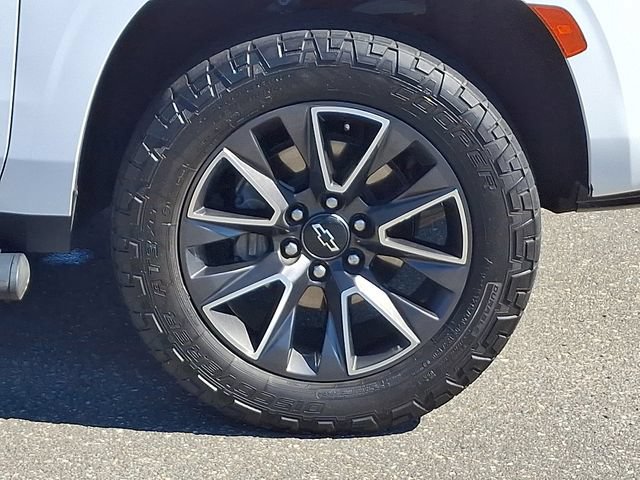 Used 2021 Chevrolet Tahoe Z71 w/ Rear Media and Nav Package AWD/4WD image 28