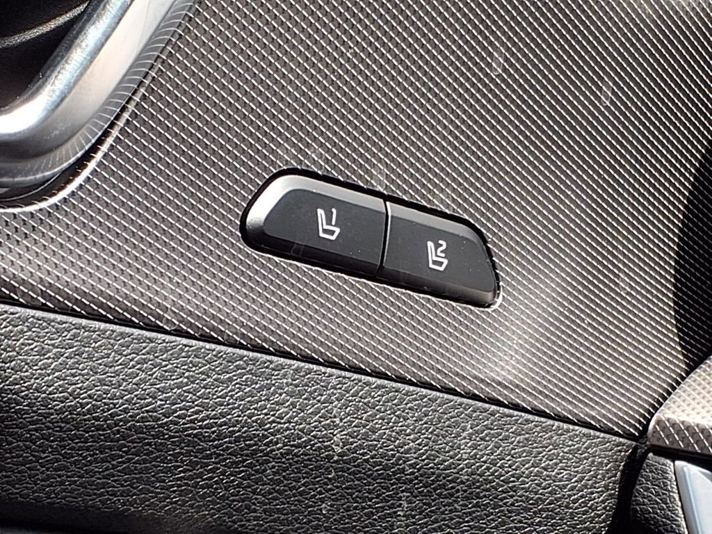 Used 2025 Kia Sportage SX image 21