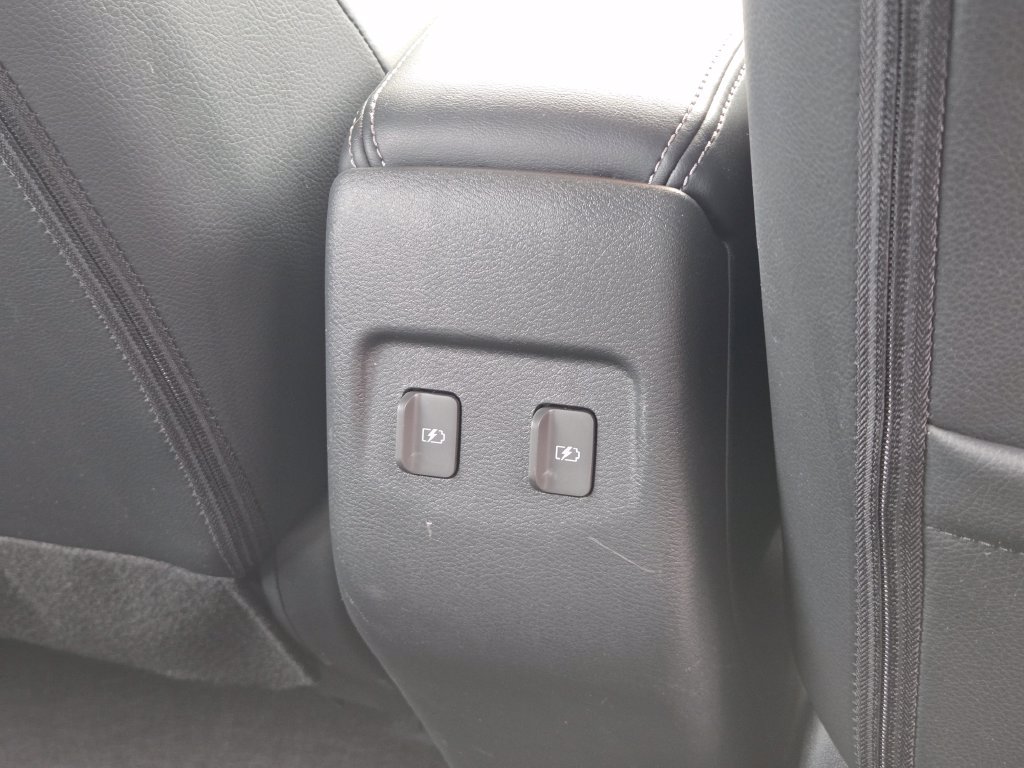 Certified 2024 Nissan Kicks SR w/ SR Premium Package FWD image 15
