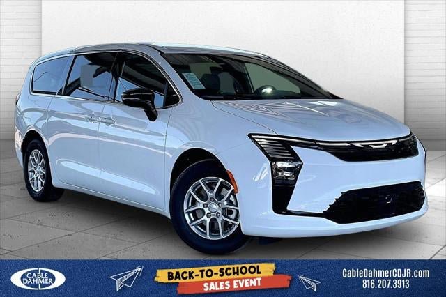New 2027 Chrysler Pacifica Select FWD image 15