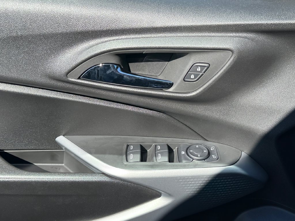 New 2026 Chevrolet Trax LS w/ LS Convenience Package FWD image 11