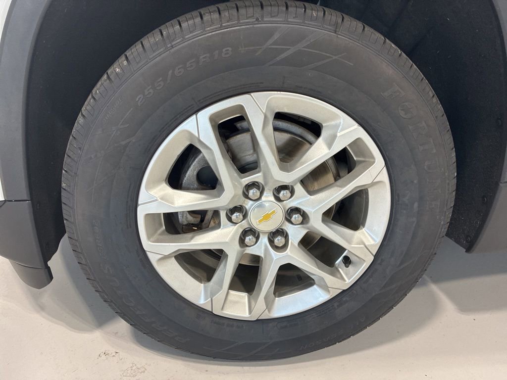 Used 2020 Chevrolet Traverse LS image 11