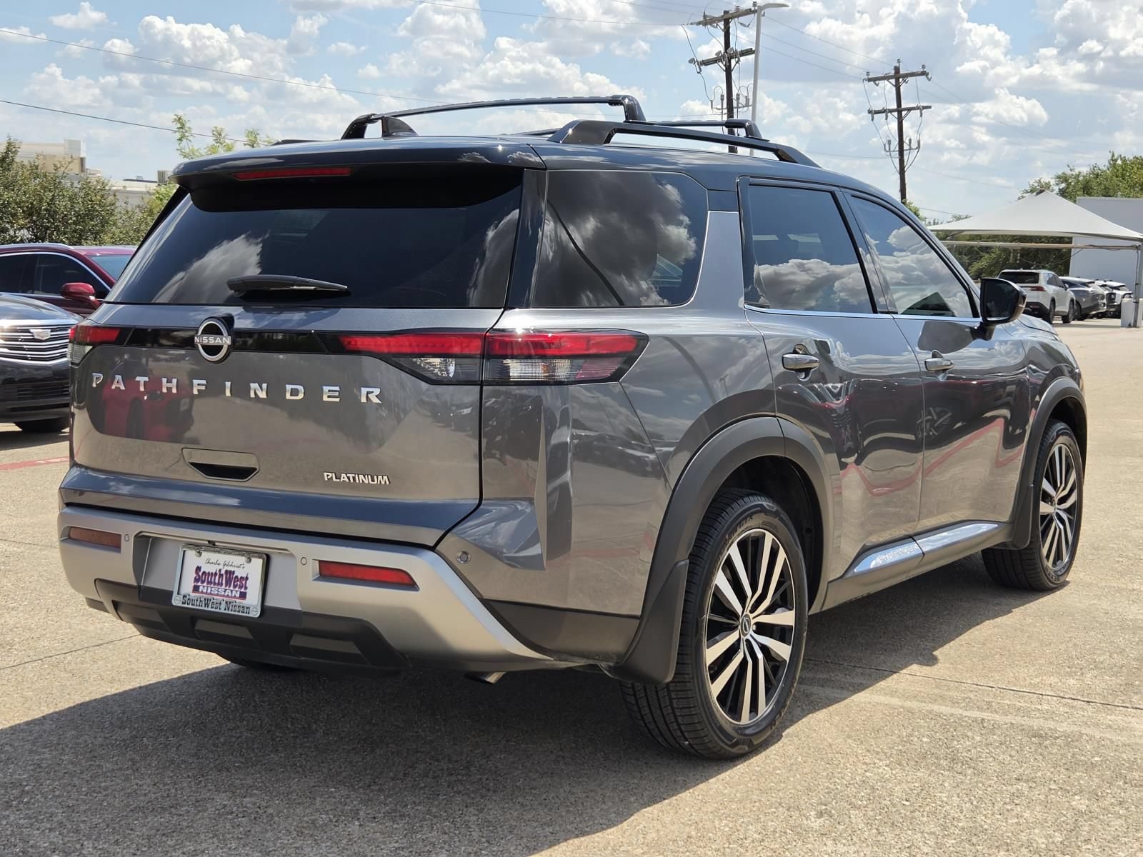 Certified 2024 Nissan Pathfinder Platinum FWD image 5