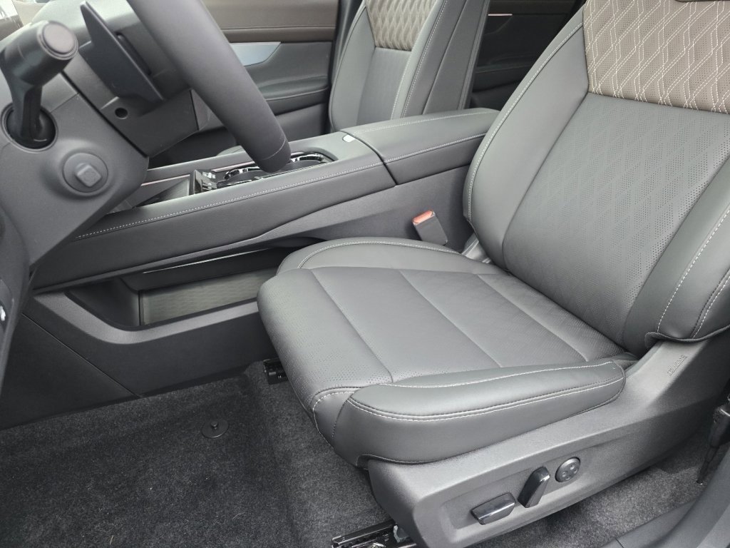 New 2026 Nissan Murano Platinum w/ Cargo Package image 16