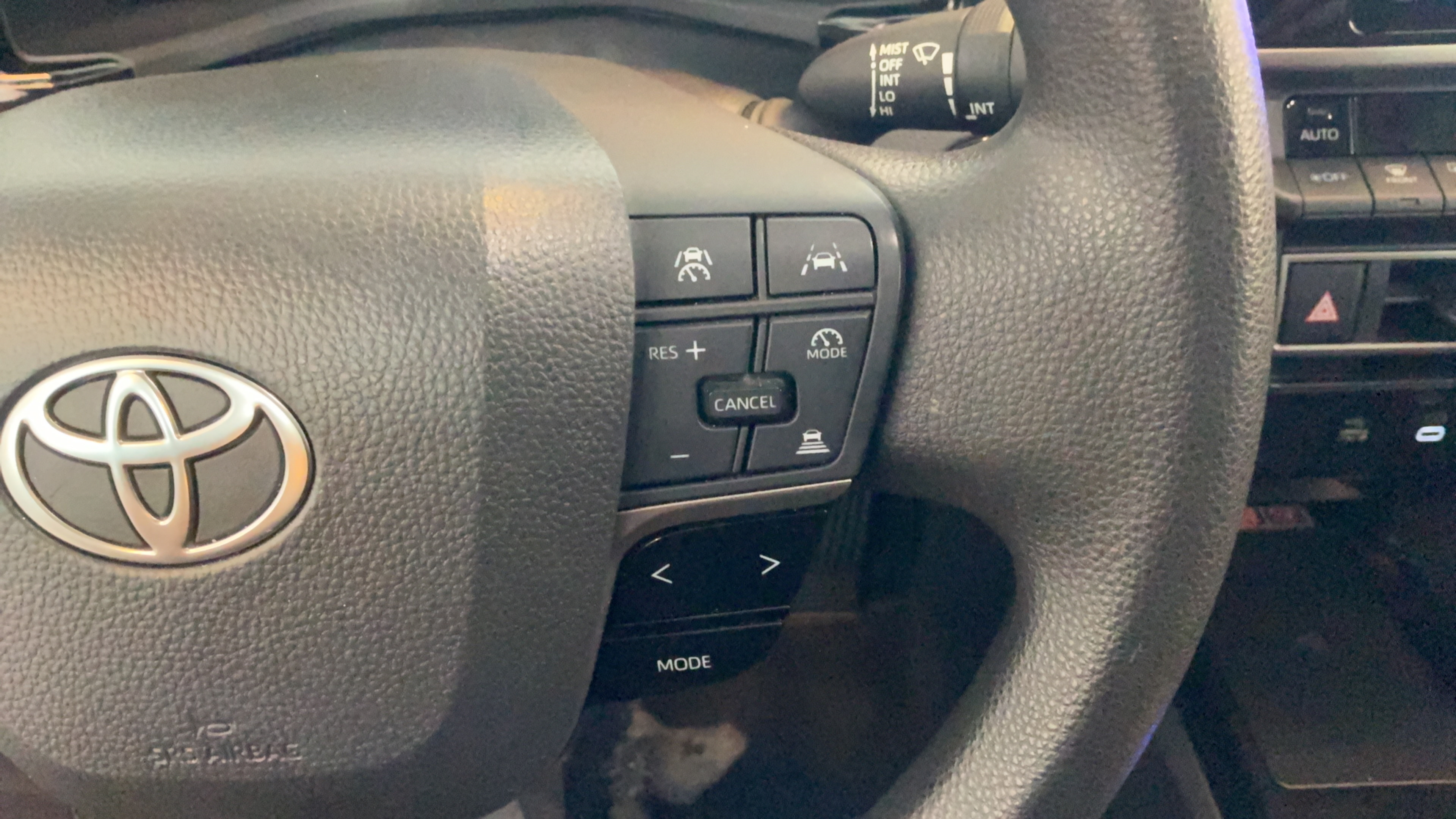 Used 2025 Toyota Camry LE FWD image 19