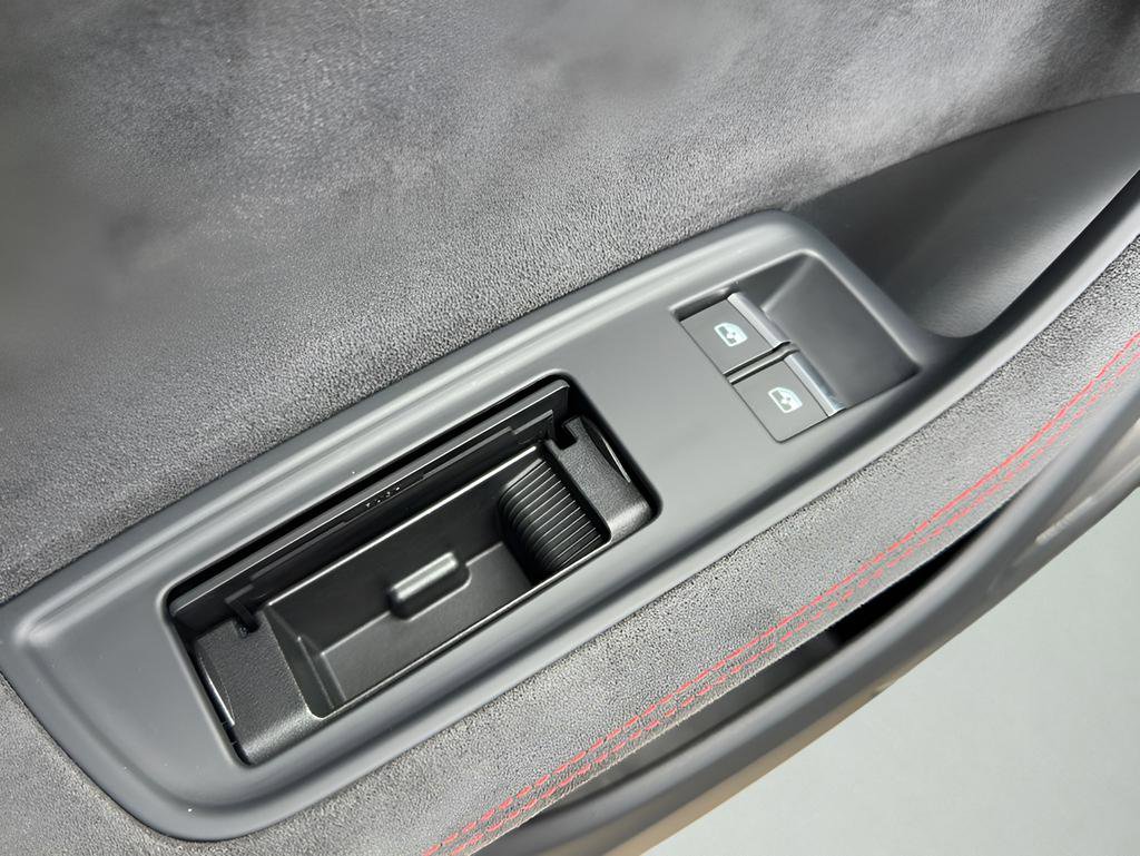 Certified 2025 Audi RS Q8 performance image 40