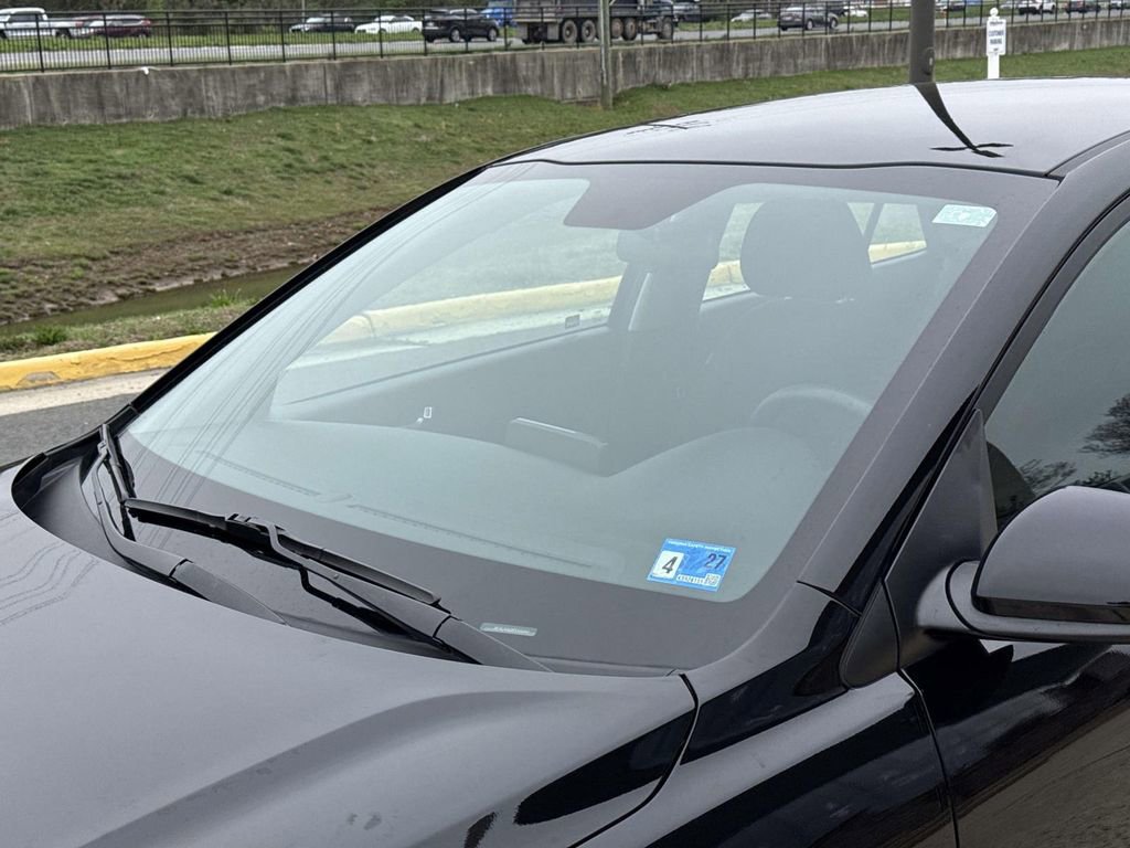 Used 2023 Kia Rio LX image 12