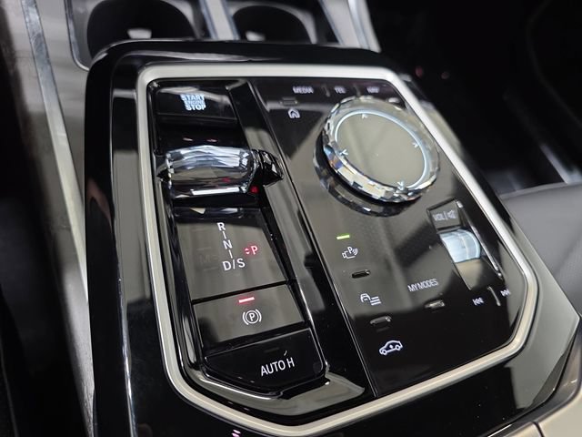 Certified 2026 BMW 740i xDrive AWD/4WD image 24