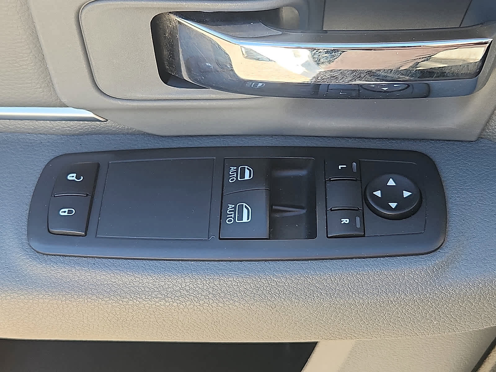 Used 2020 RAM 1500 Tradesman w/ Power & Remote Entry Group image 27