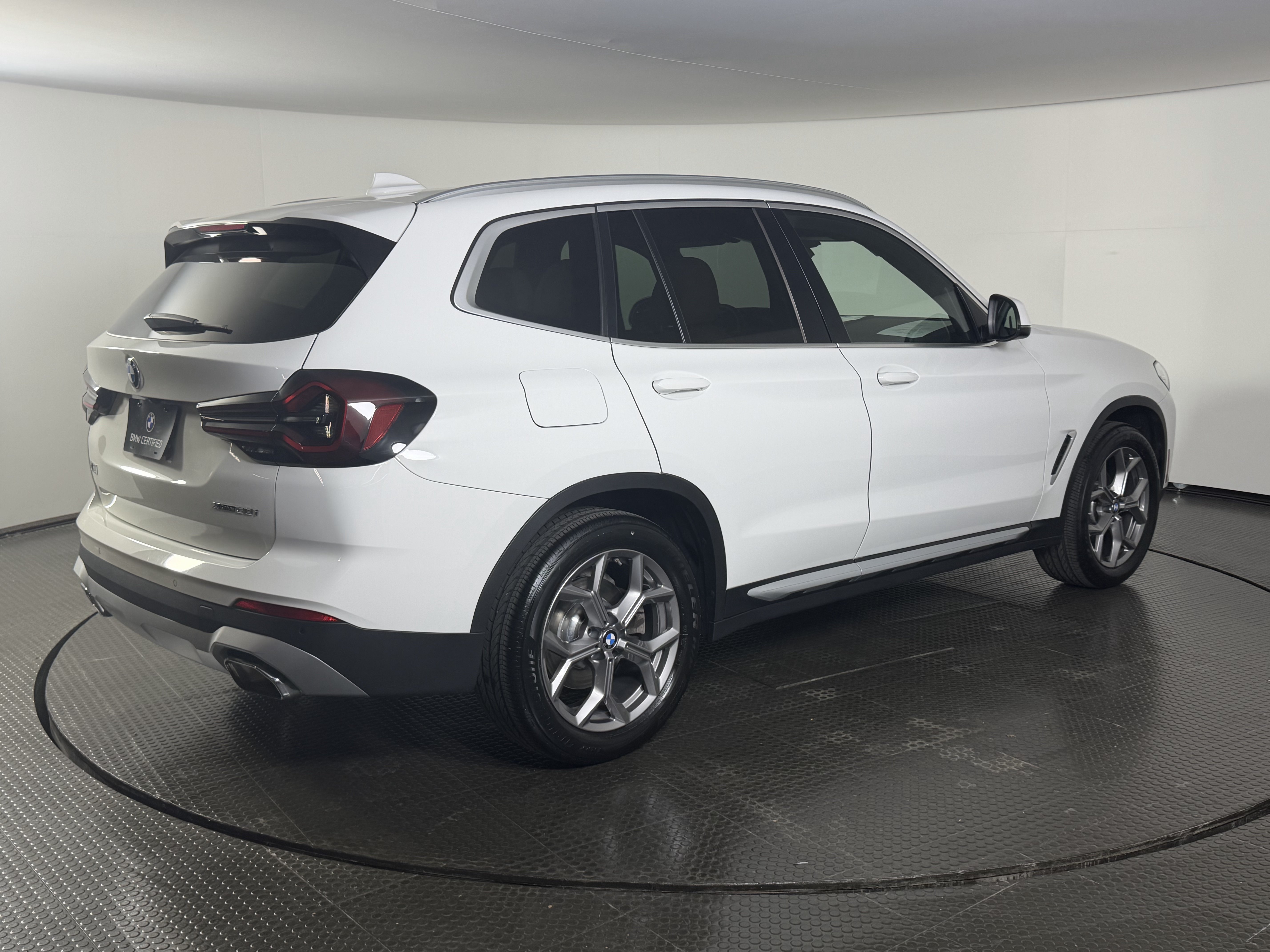 Certified 2023 BMW X3 xDrive30i w/ Convenience Package AWD/4WD image 4