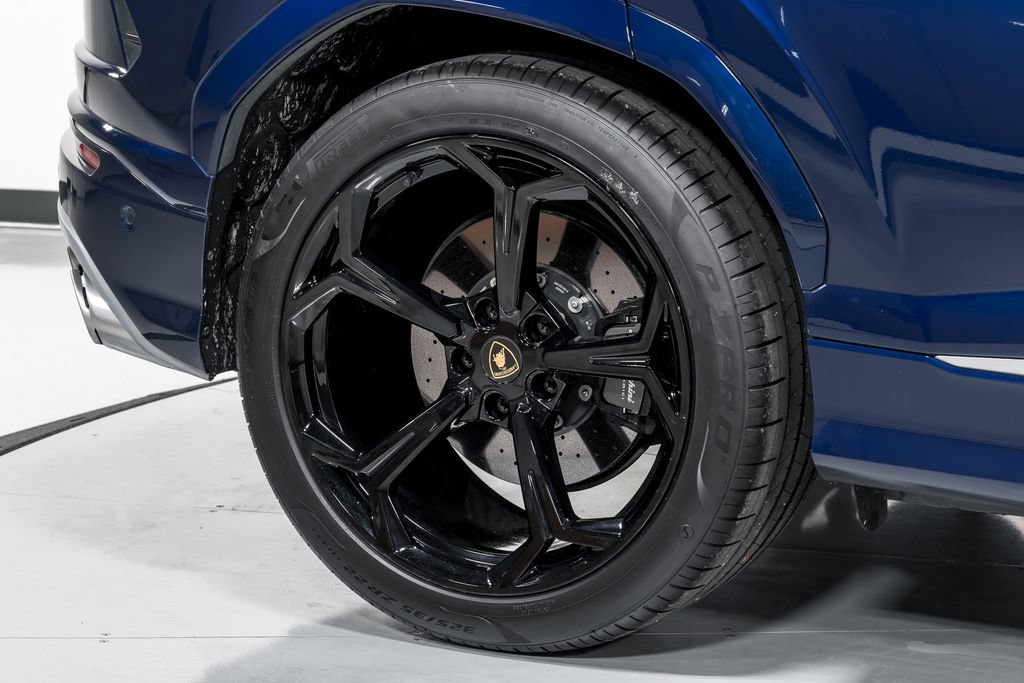 Used 2021 Lamborghini Urus AWD/4WD image 52