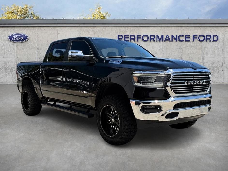 Used 2023 RAM 1500 Laramie AWD/4WD image 5