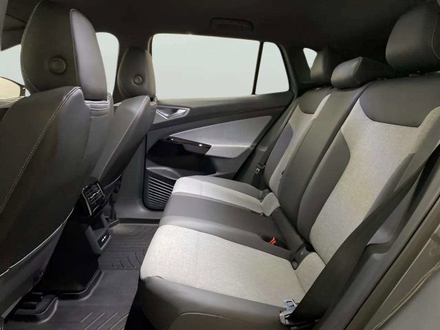 Used 2025 Volkswagen ID.4 Pro RWD image 32