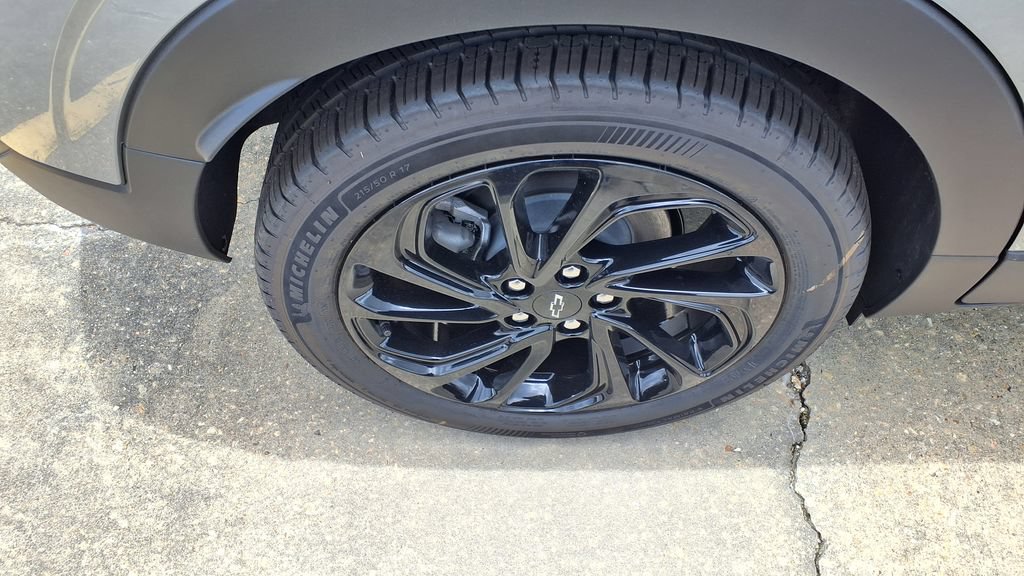 New 2027 Chevrolet Bolt RS w/ Technology Package FWD image 13