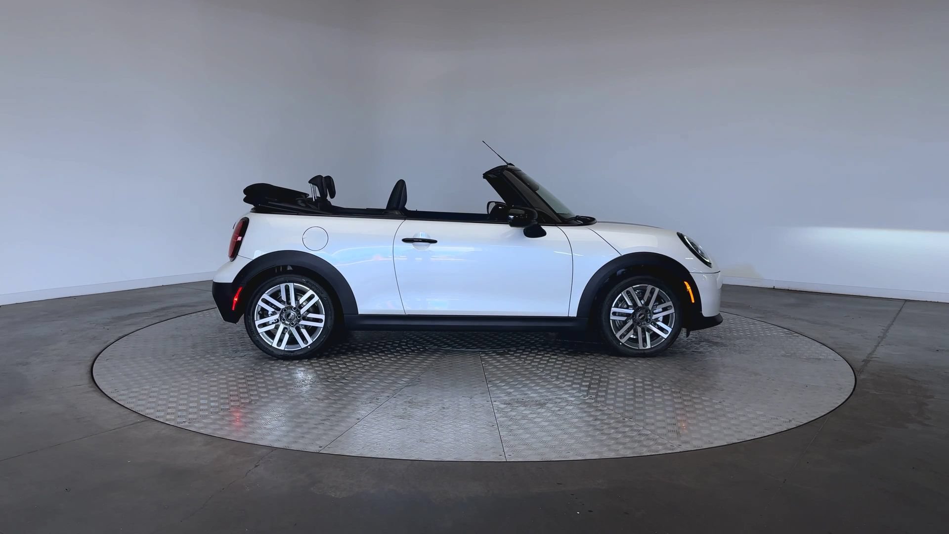 New 2026 MINI Cooper Convertible FWD image 9