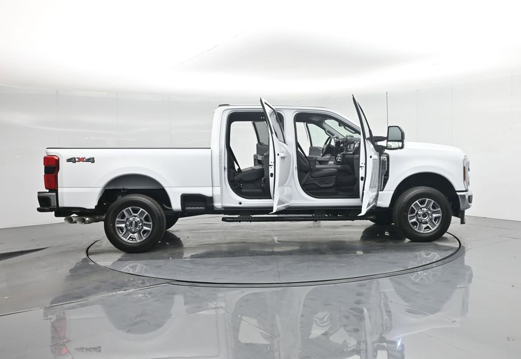 New 2026 Ford F250 Lariat w/ Lariat Premium Package image 4