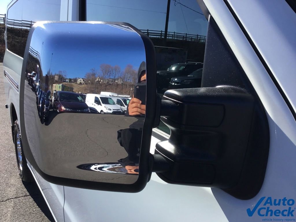 Used 2015 Nissan NV 3500 SV w/ Technology Package image 14