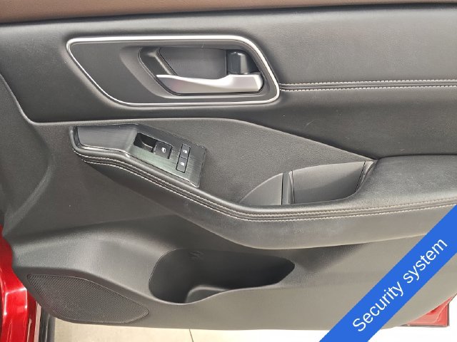 Used 2021 Nissan Rogue SV w/ Premium Package AWD/4WD image 11