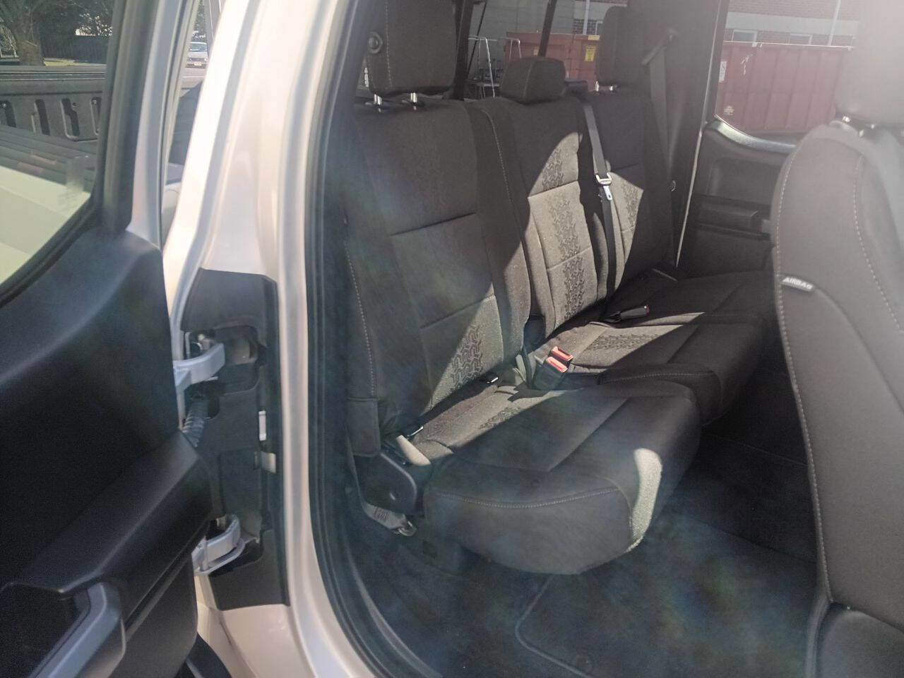 Used 2018 Ford F150 XLT w/ Equipment Group 302A Luxury image 9