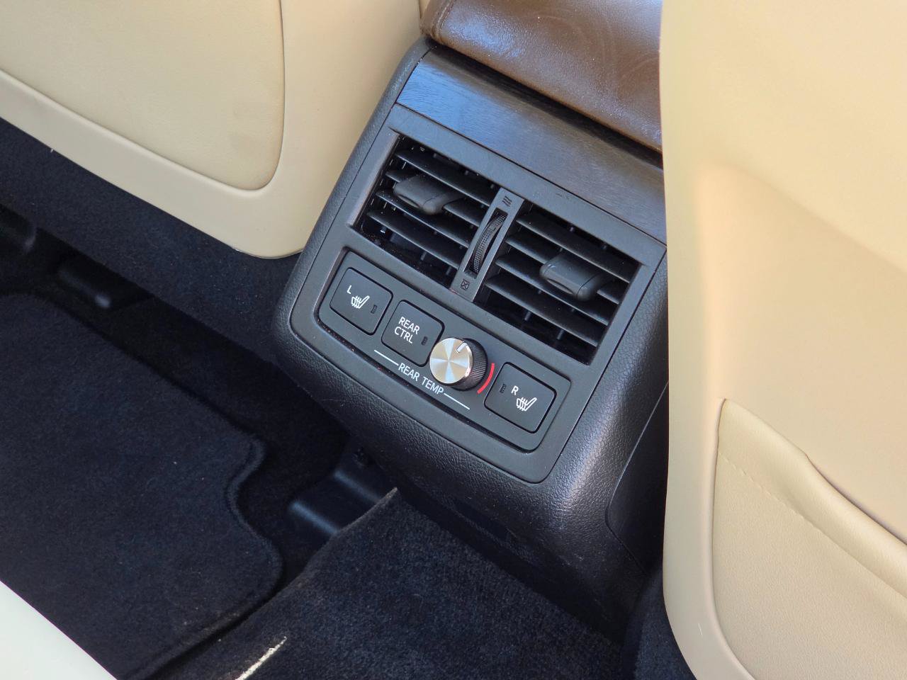 Used 2017 Toyota Avalon Limited FWD image 26