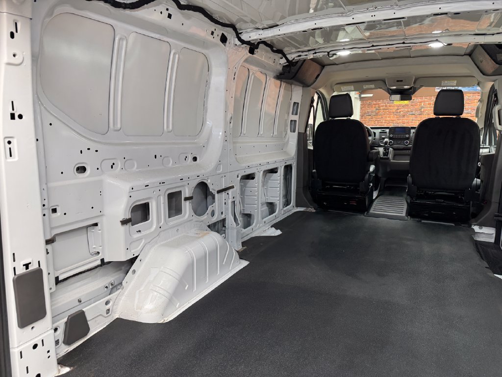 Certified 2023 Ford Transit 250 Low Roof RWD image 24