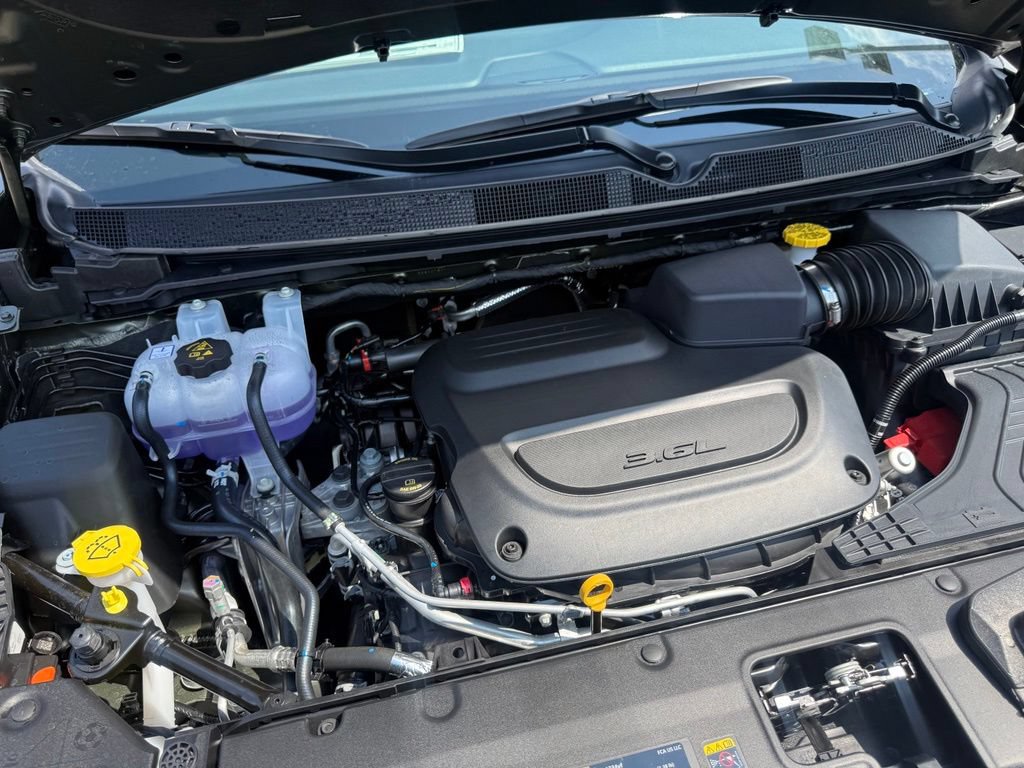 New 2027 Chrysler Pacifica Limited FWD image 67