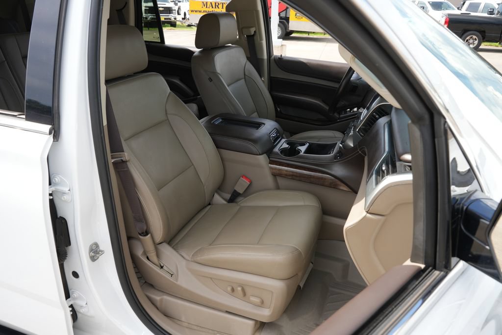 Used 2019 Chevrolet Tahoe LT w/ Luxury Package AWD/4WD image 23