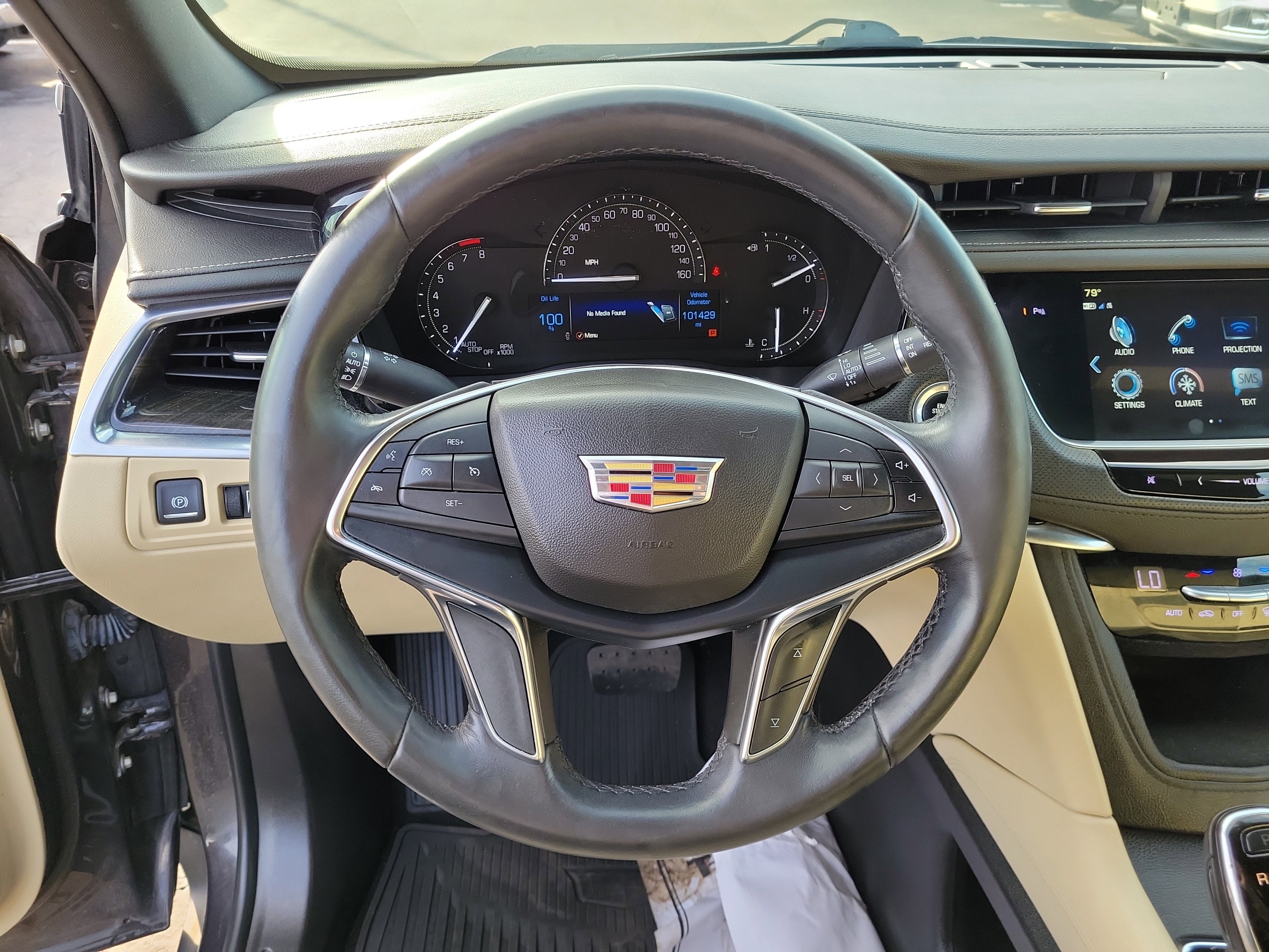 Used 2018 Cadillac XT5 FWD image 22