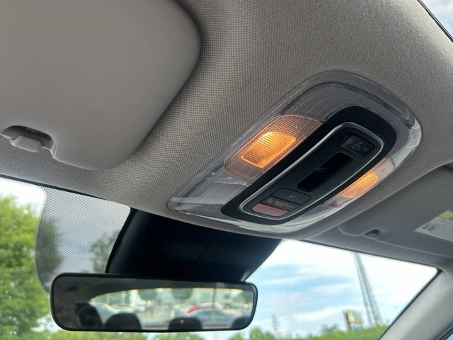 Used 2025 Hyundai Elantra SEL FWD image 27