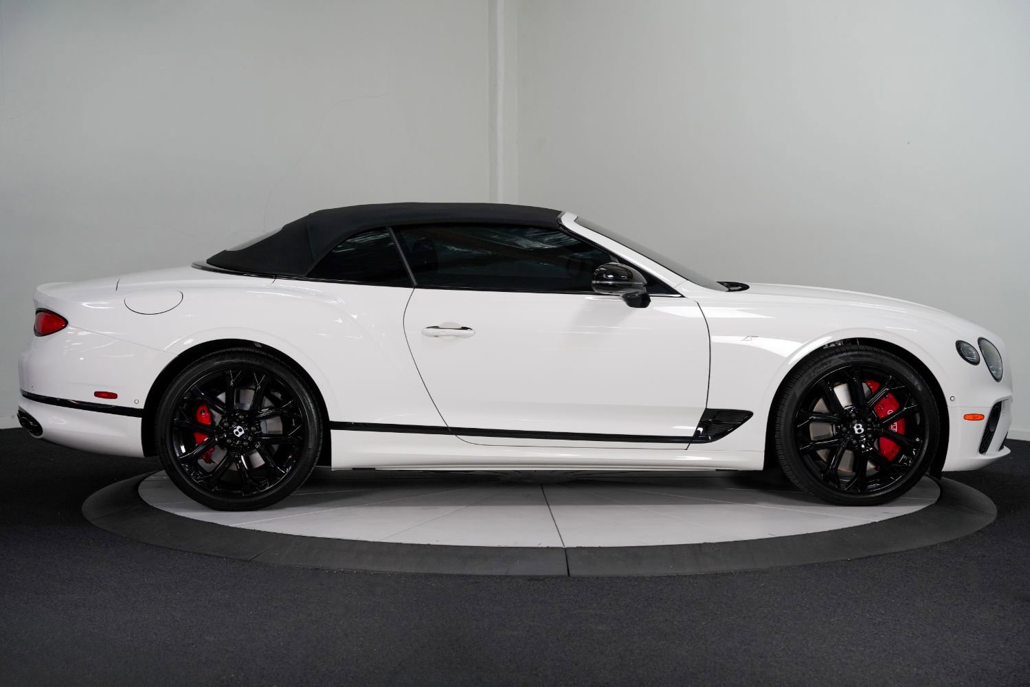Used 2023 Bentley Continental GT S image 10