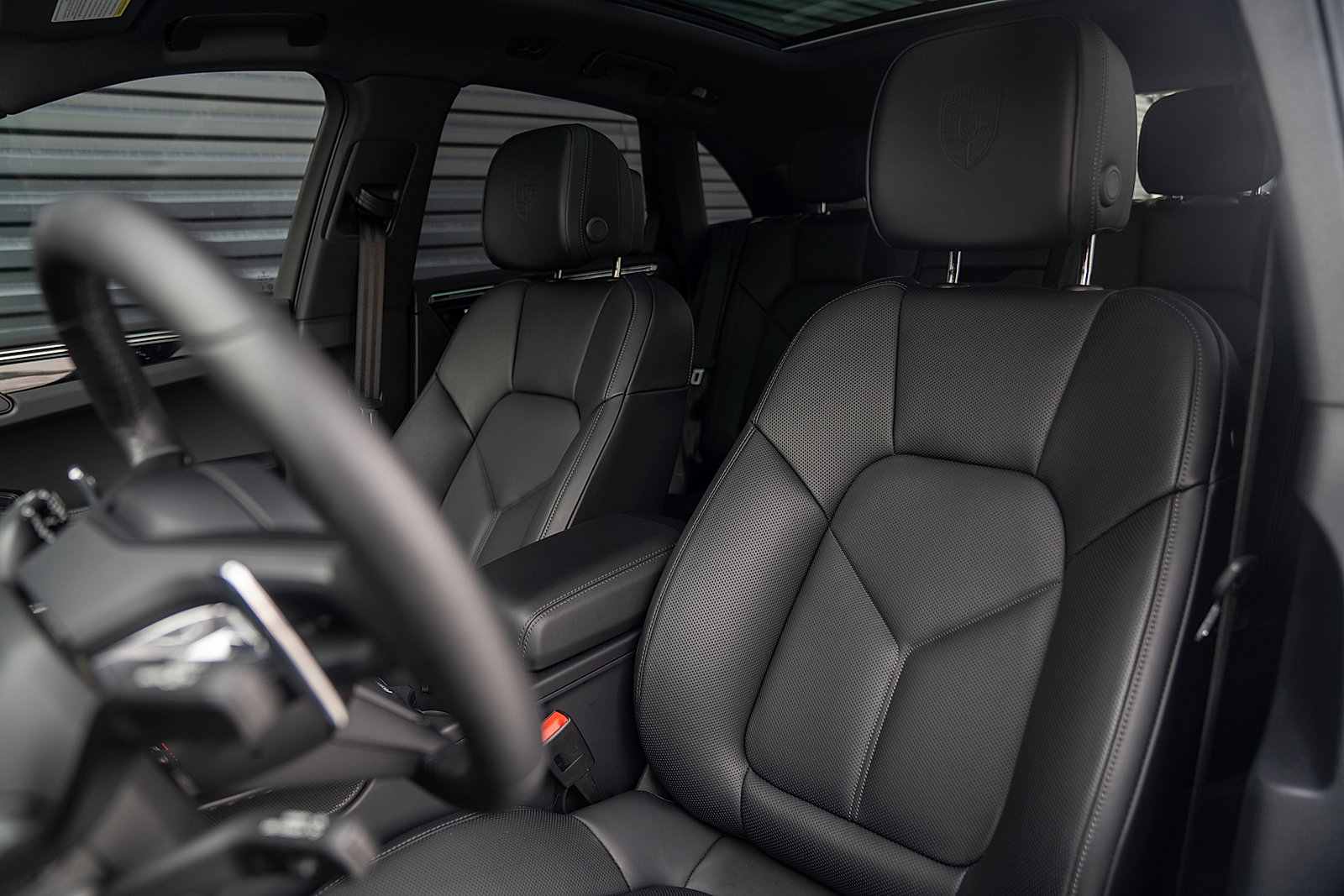 Certified 2026 Porsche Macan Turbo image 5