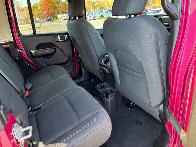 Used 2024 Jeep Wrangler Unlimited Sport AWD/4WD image 16