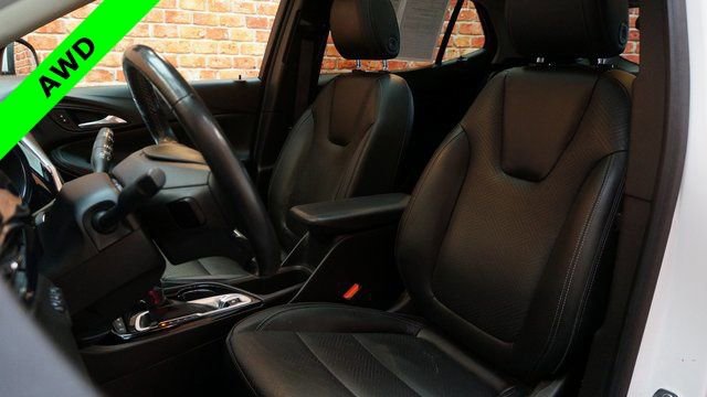 Used 2020 Buick Encore GX Essence w/ Experience Buick Package image 10