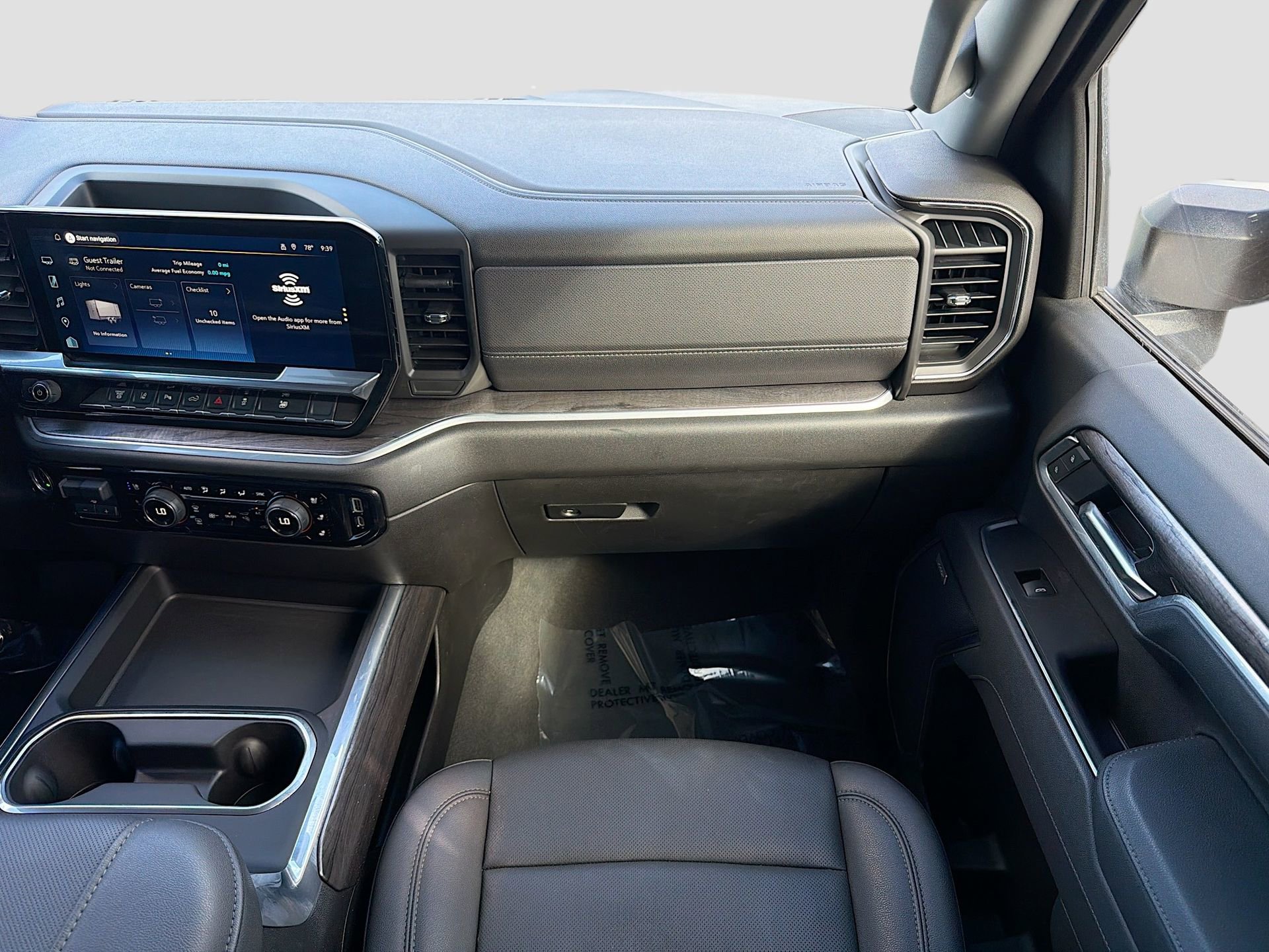 Used 2025 Chevrolet Silverado 2500 LTZ w/ LTZ Convenience Package image 19