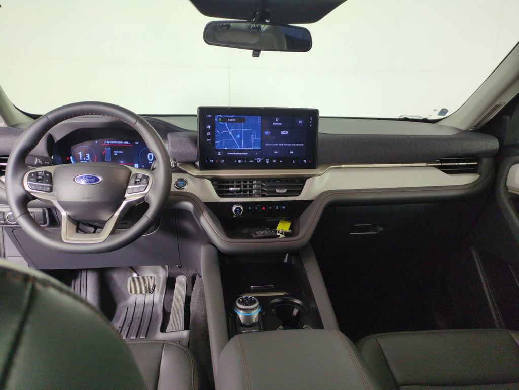 Used 2025 Ford Explorer Active w/ Active Comfort Package AWD/4WD image 15
