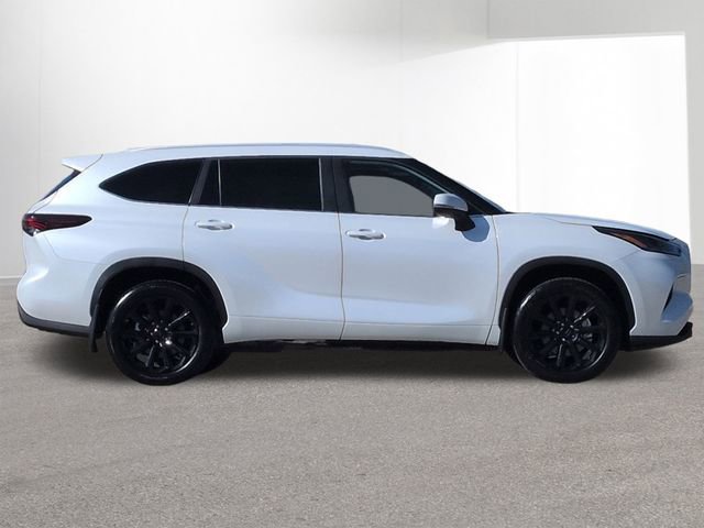 Certified 2026 Toyota Highlander XLE image 4