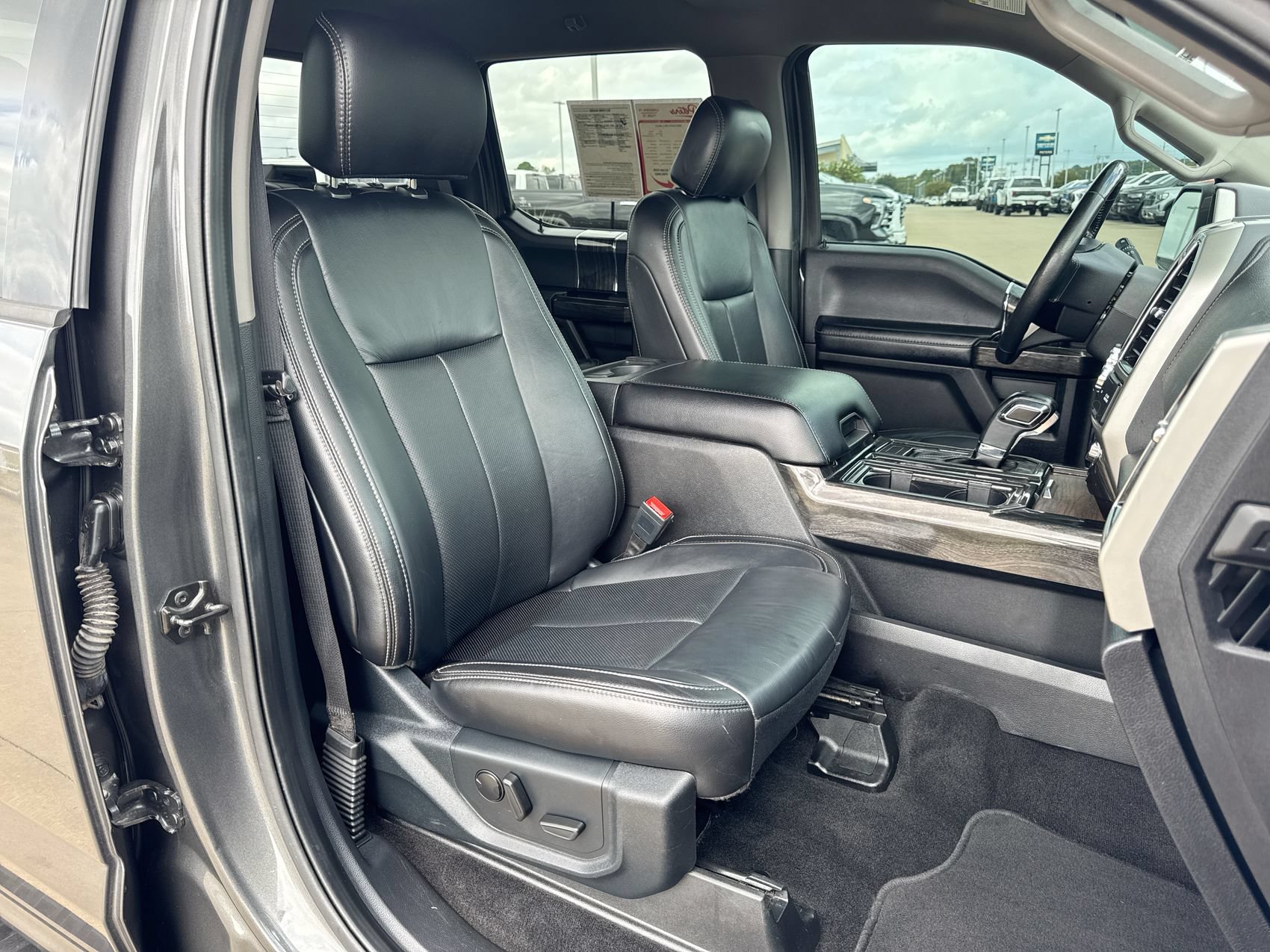 Used 2020 Ford F150 Lariat AWD/4WD image 24