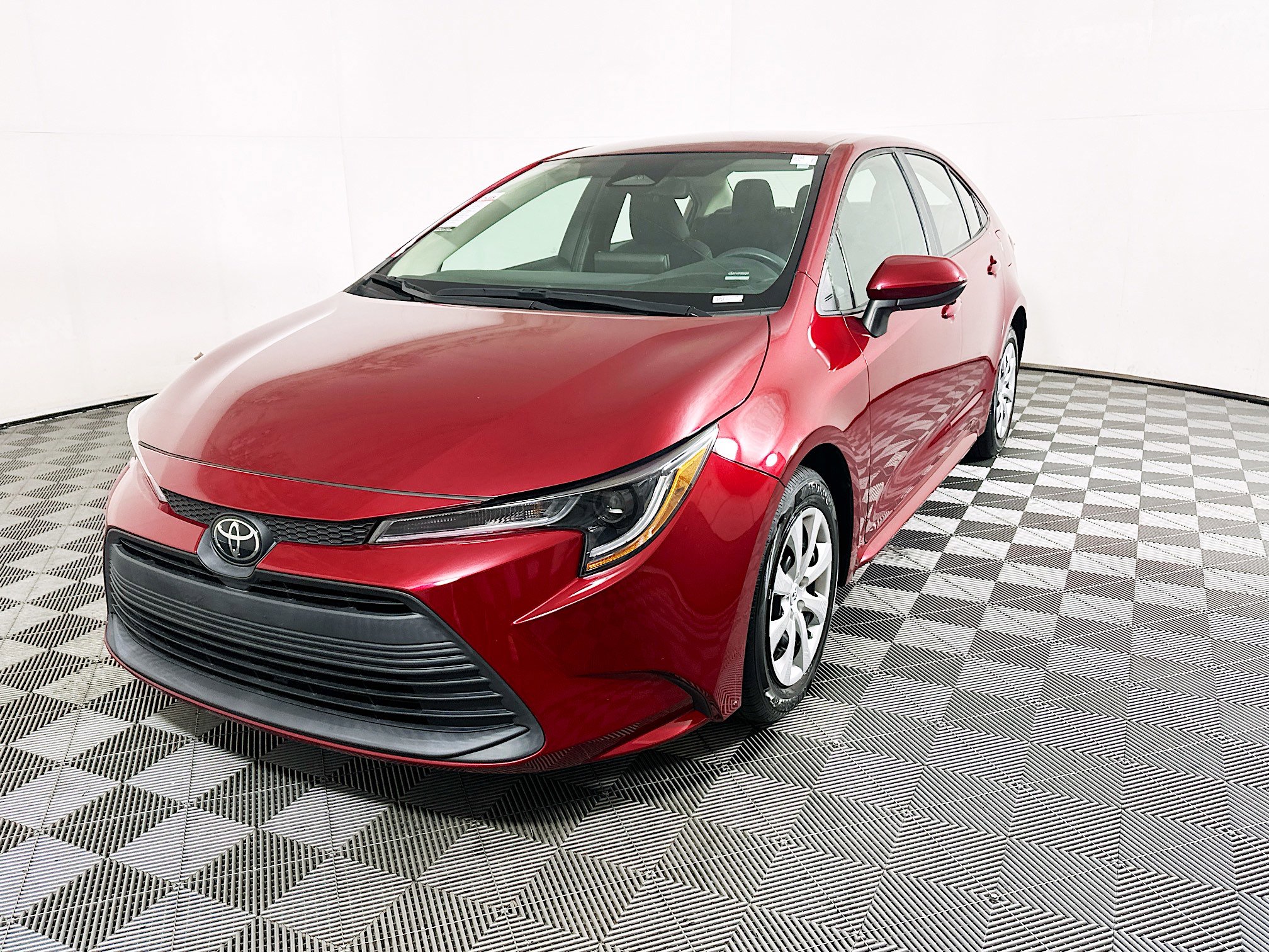 Used 2024 Toyota Corolla LE FWD image 7