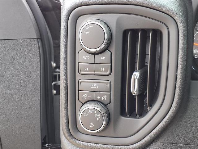 New 2026 Chevrolet Silverado 1500 Custom Trail Boss w/ LPO, Dark Essentials Package image 15