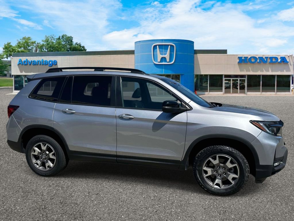 Certified 2022 Honda Passport TrailSport image 3